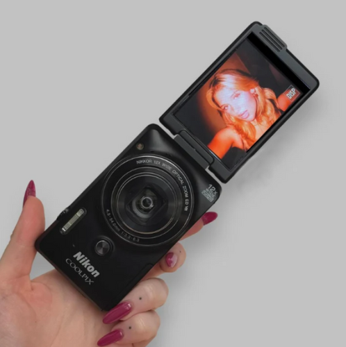 💥 Pre-owned  Digital Camera Bundle 💥