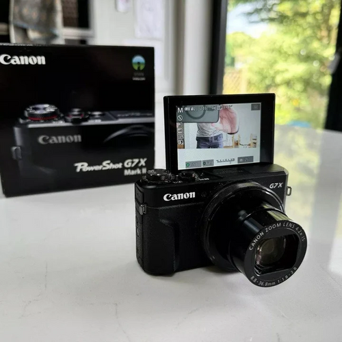 🎀 Pre-owned camera Hot  Black Digicam Compact Power with Pro Performance 🎀