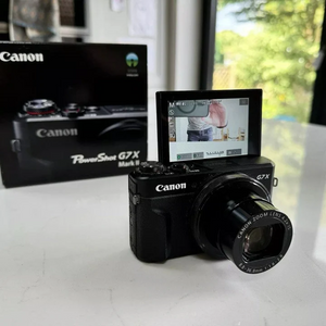 🎀 Pre-owned camera Hot  Black Digicam Compact Power with Pro Performance 🎀